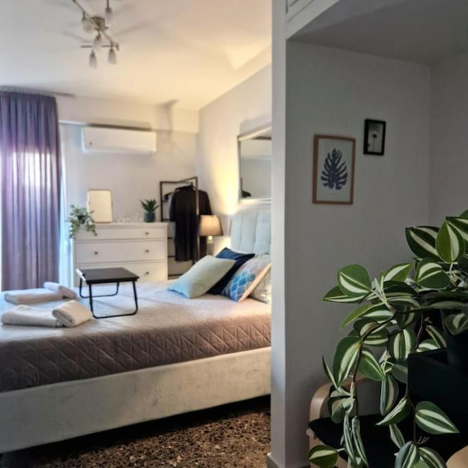 Chic Apt Near Acropolis - Avdi Square 雅典 外观 照片