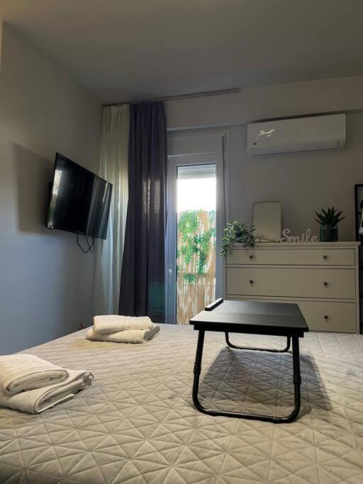 Chic Apt Near Acropolis - Avdi Square 雅典 外观 照片