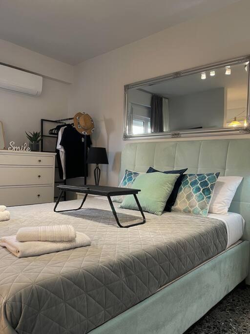 Chic Apt Near Acropolis - Avdi Square 雅典 外观 照片