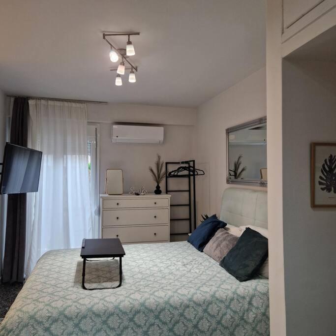 Chic Apt Near Acropolis - Avdi Square 雅典 外观 照片