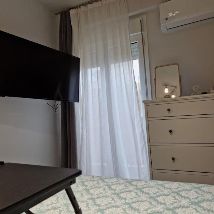 Chic Apt Near Acropolis - Avdi Square 雅典 外观 照片